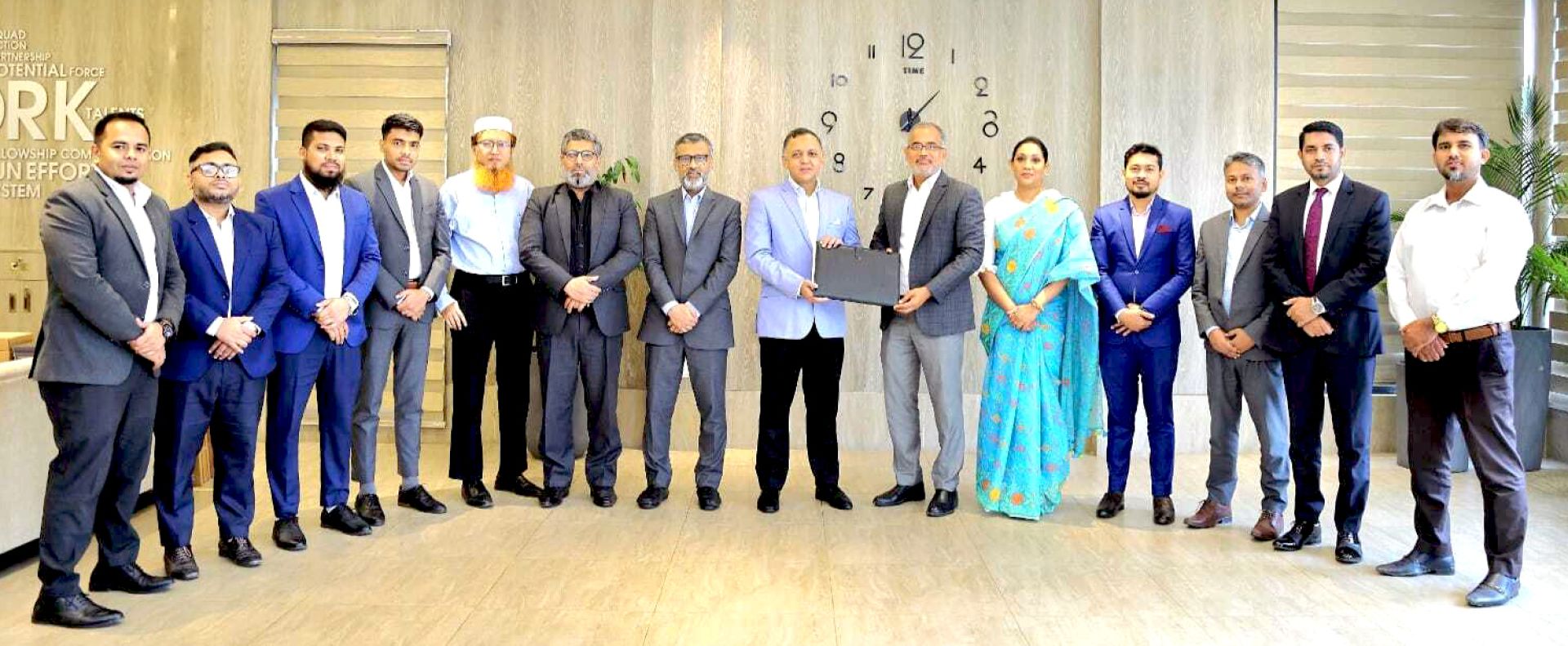 মিডল্যান্ড ব্যাংক পিএলসি. ও ক্রিডেন্স হাউজিং লিমিটেড-এর মধ্যে সমঝোতা
